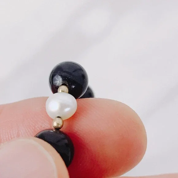 VTG Genuine Pearl & Black Glass 1950s Necklace w/ 14K Gold Filigree Clasp